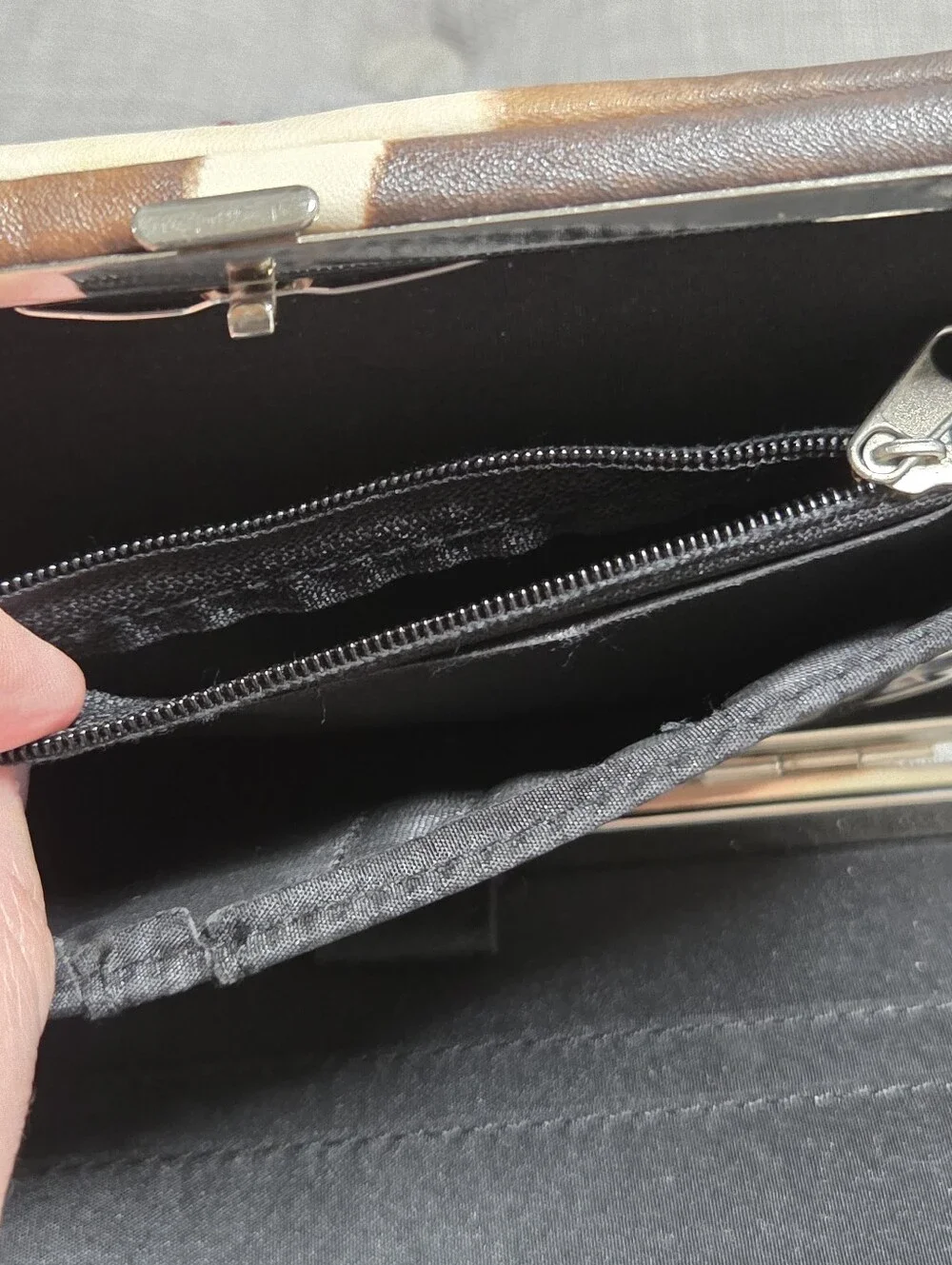 NWOT Country Roads Studded Cross Embellished Women's Wallet - Burgundy and Cream